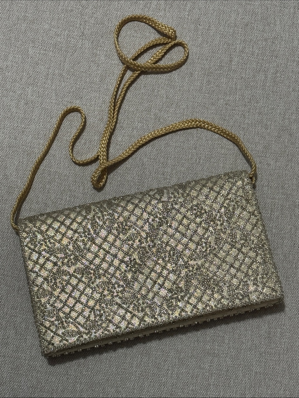 Gorgeous Like New Vintage La Regale Handbag/Clutch-Gold Fabric with Beading
